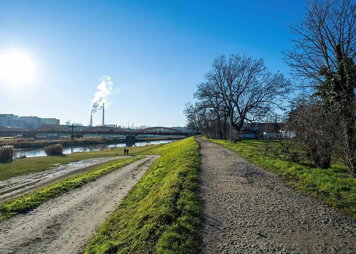 Appartement Bright & Spacious For 6 People With The River View By Reenters