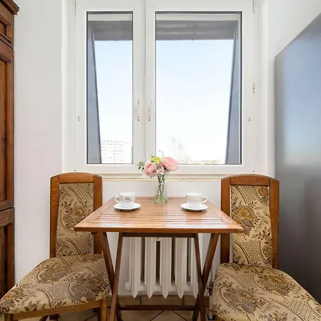 Bright & Spacious For 6 People With The River View By Reenters Appartamento Breslavia