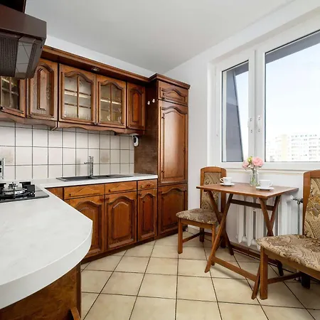 Bright & Spacious For 6 People With The River View By Reenters