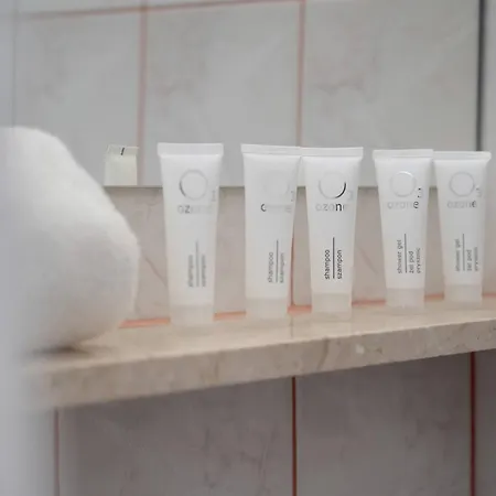 Bright & Spacious For 6 People With The River View By Reenters Appartamento *